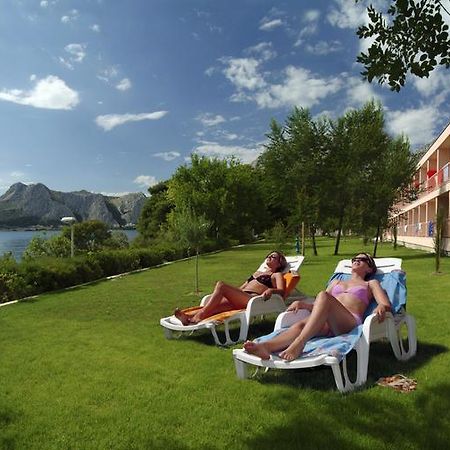 Hotel Tourist Settlement Brzet Omiš Exteriér fotografie