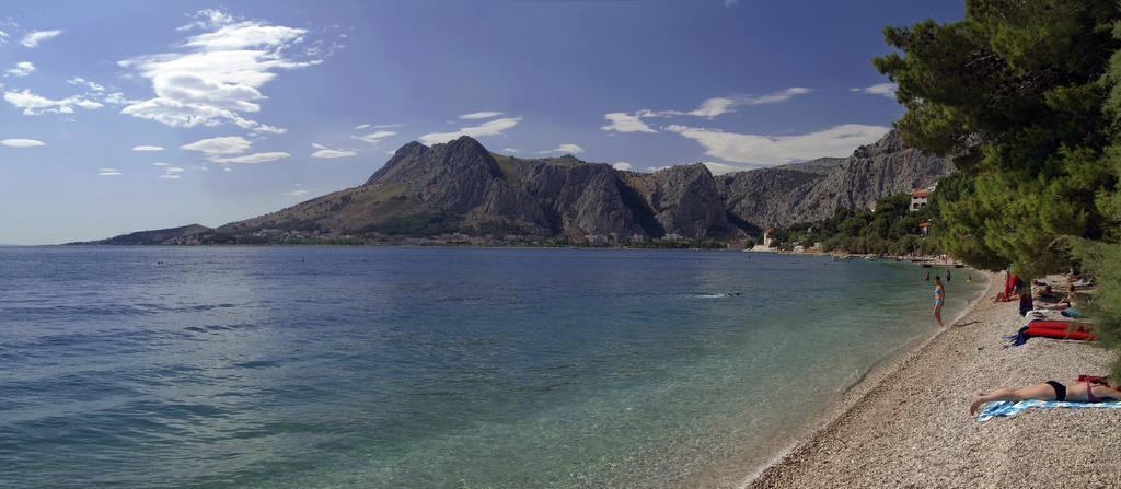 Hotel Tourist Settlement Brzet Omiš Exteriér fotografie