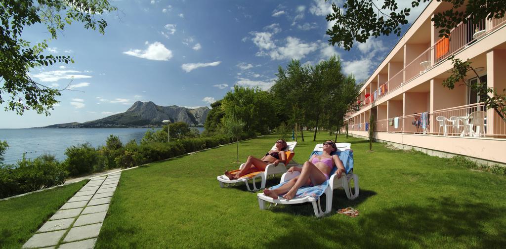Hotel Tourist Settlement Brzet Omiš Exteriér fotografie