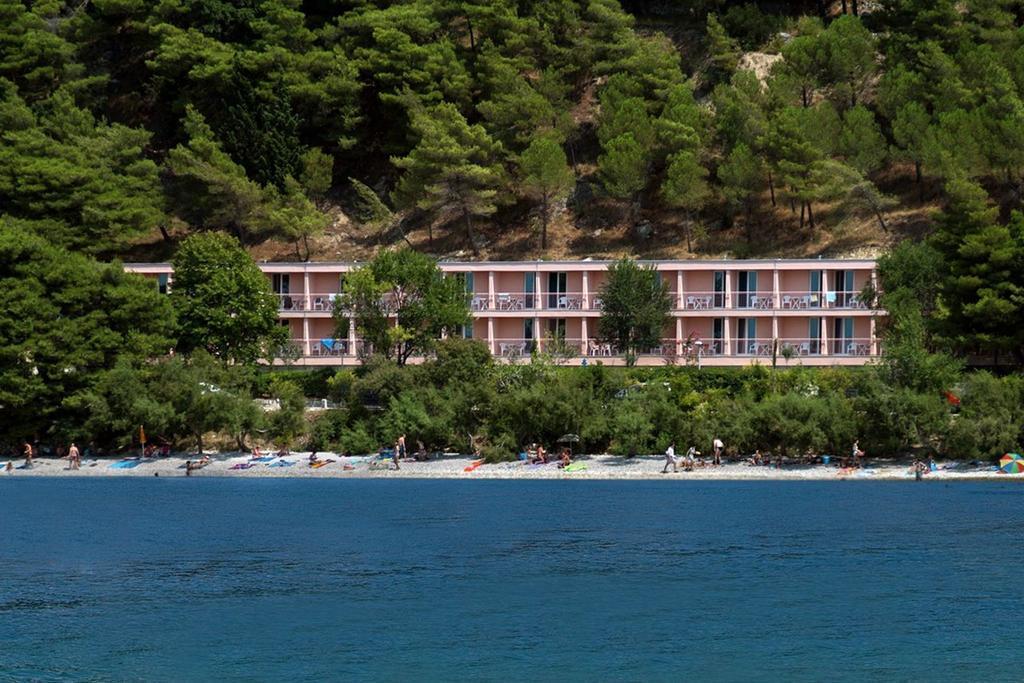 Hotel Tourist Settlement Brzet Omiš Exteriér fotografie
