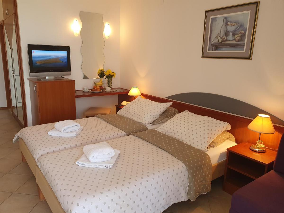 Hotel Tourist Settlement Brzet Omiš Exteriér fotografie